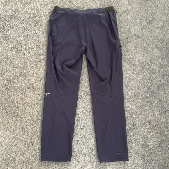 Columbia Titanium Men’s Omni-Shield Hiking Pants 16/48 Navy Lightweight Travel - Picture 12 of 14
